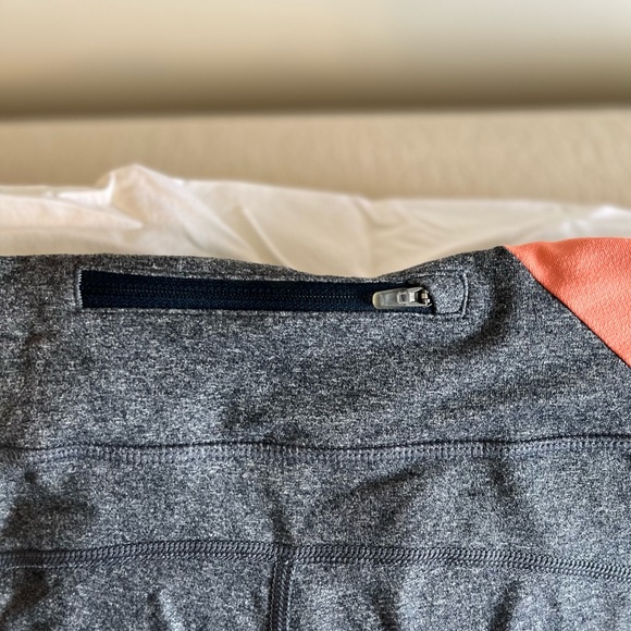 🌺GUC Nike Dri Fit Leggings in black with orange. Size M - Picture 6 of 6